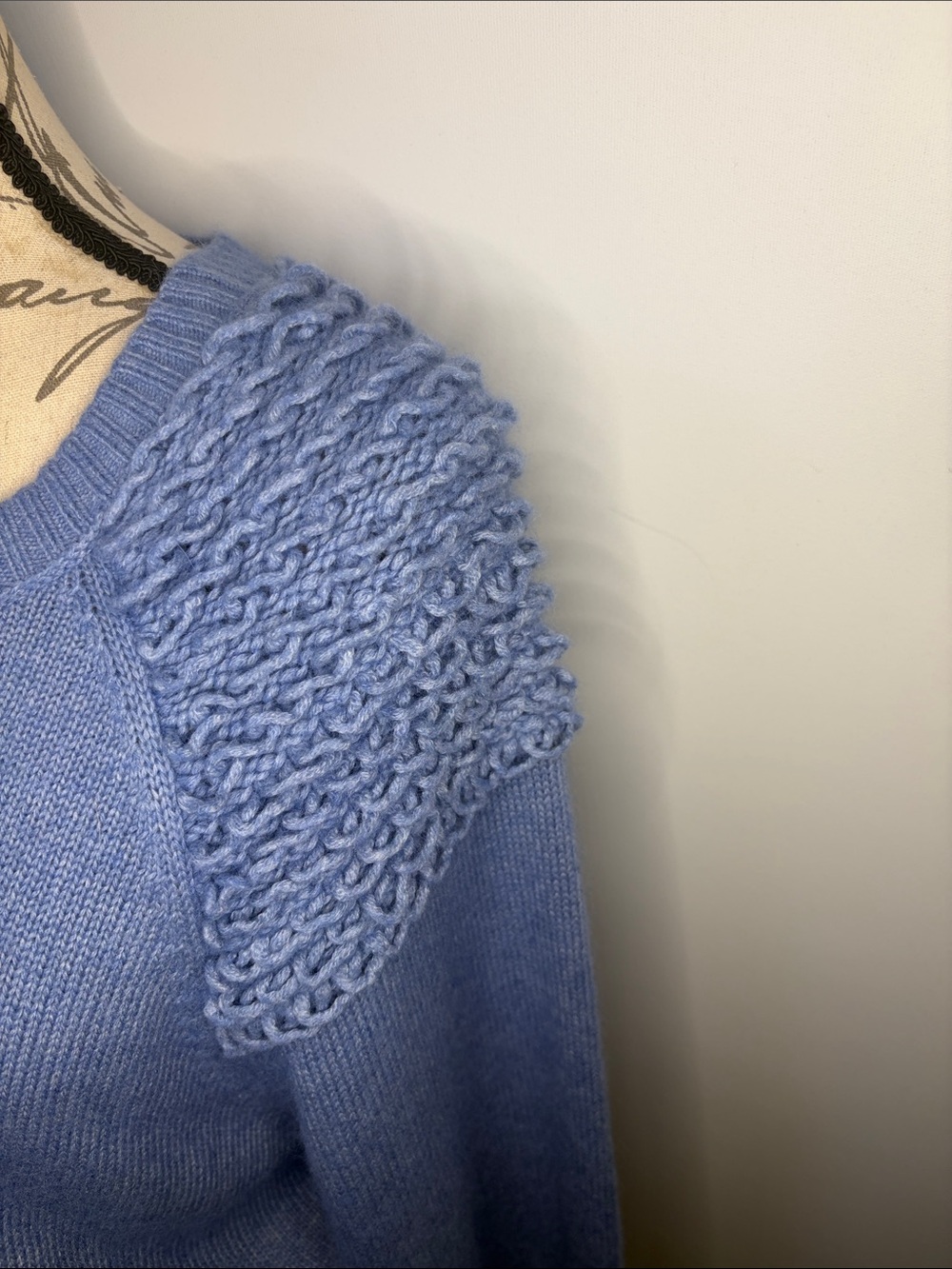 Anthropologie Mare Mare Cinched crew neck sweater with loop knit detail blue M - Picture 3 of 13